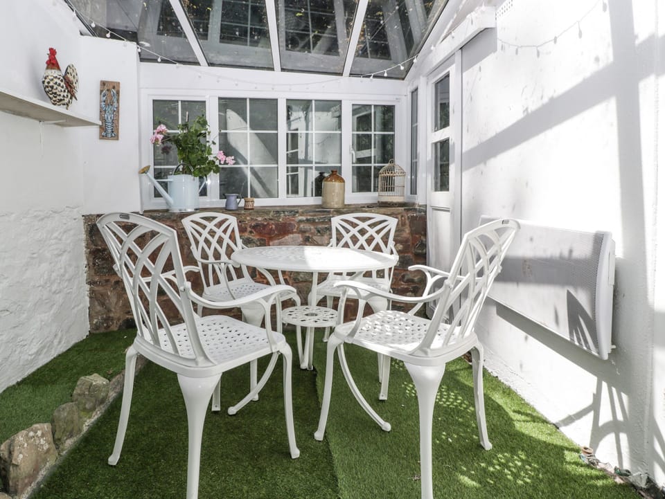 Cottage | Balcony