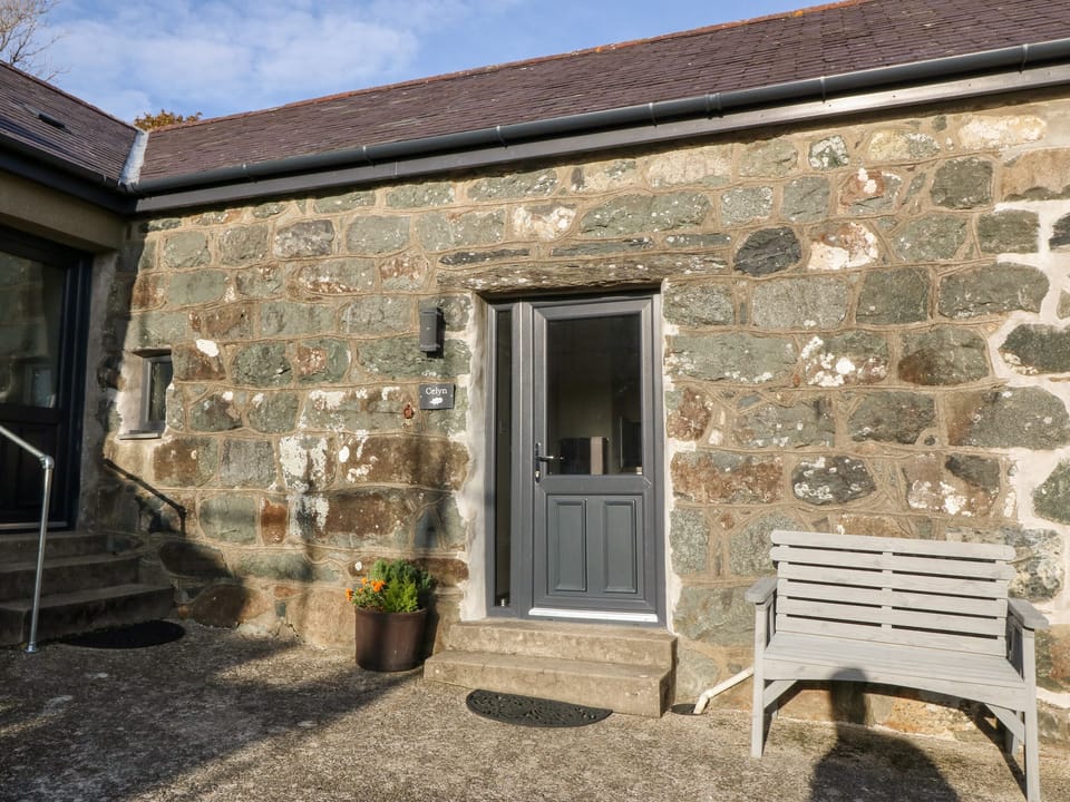 Cottage | Interior