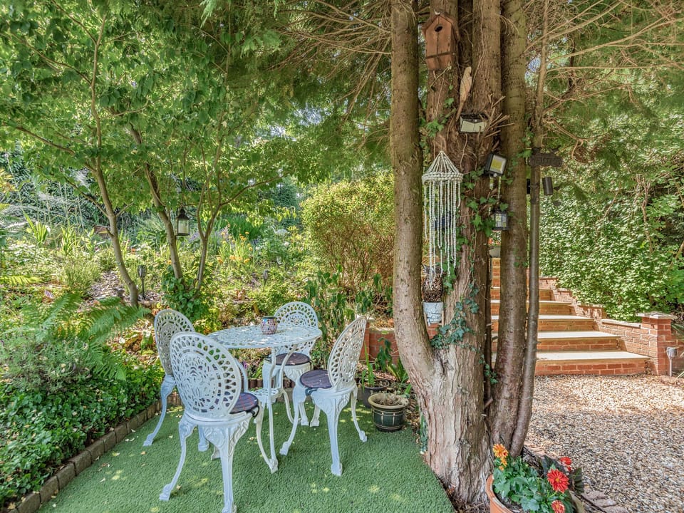 Cottage | Property grounds