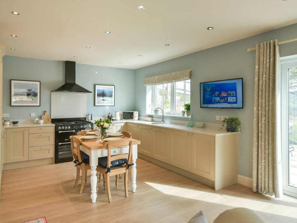 Cottage | Interior