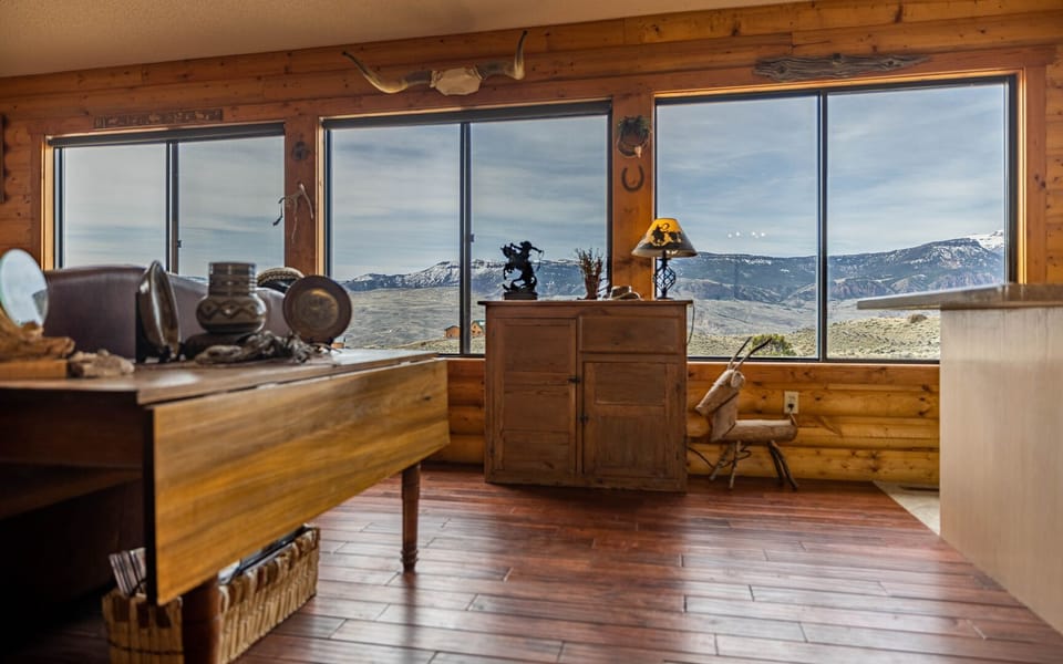 Classic western decor invites you to relax and enjoy at Jim Mountain Retreat