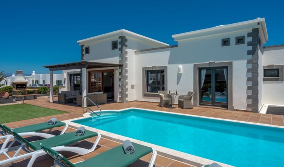 Pool & Garden Areas