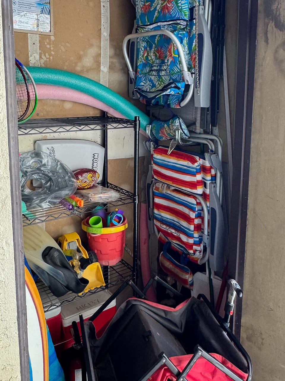 Lanai Closet – Umbrellas, Beach Chairs, etc.