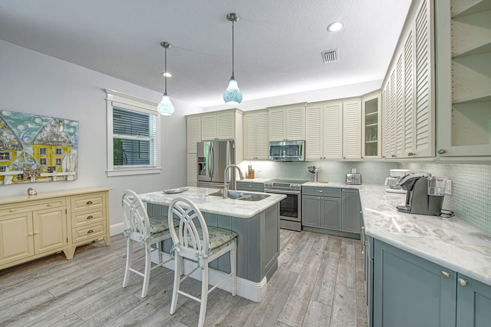 Kitchen Countertop Bar