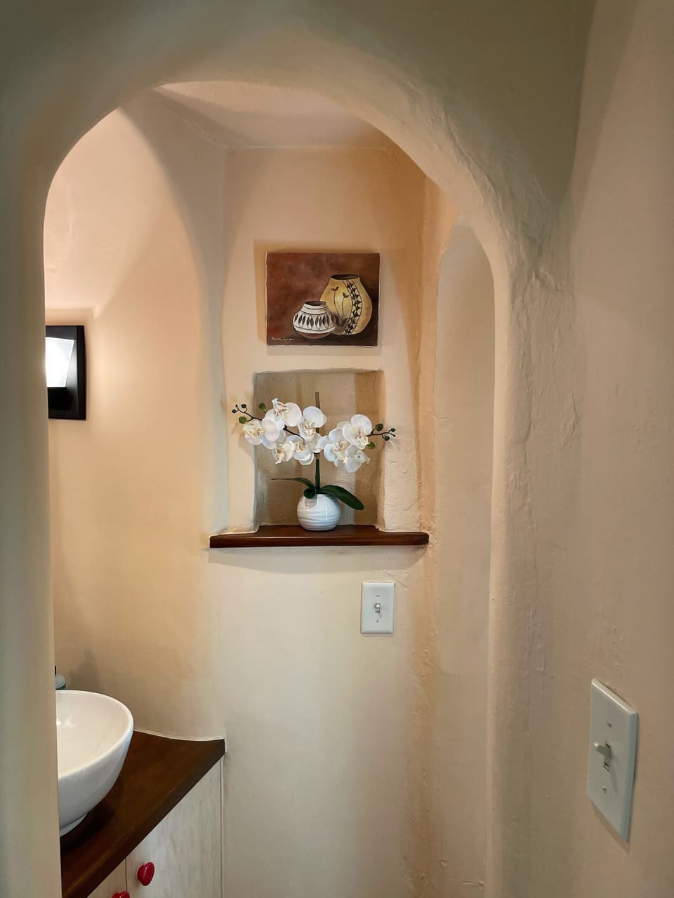 Beautiful niche in the washroom area of the first floor bathroom