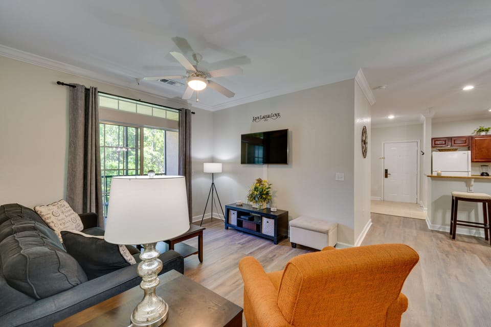 Living Room | Sleeper Sofa | Cable TV | Balcony Access