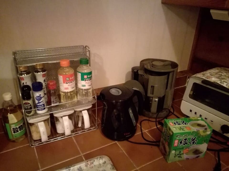 3 Bed Room House, Non Smoking | Private kitchen | Fridge, microwave, coffee/tea maker, electric kettle