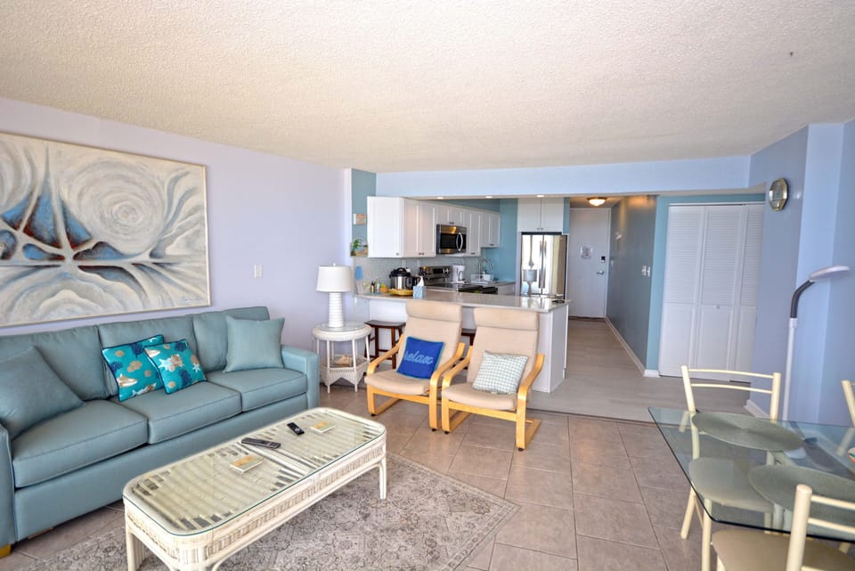 ANTIGUA 404-LIVING-AREA