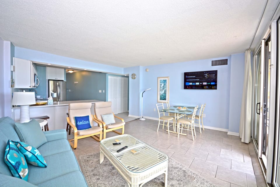 LIVING-AREA