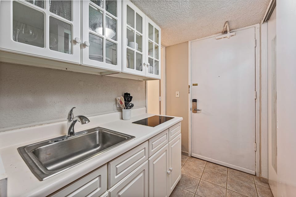 Convenient kitchenette - Convenient kitchenette