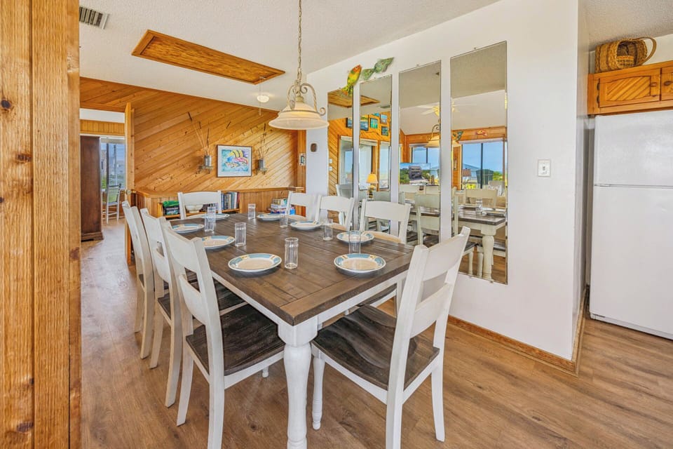 Surf or Sound Realty - 958 - Second Wind Avon - Dining Area -1