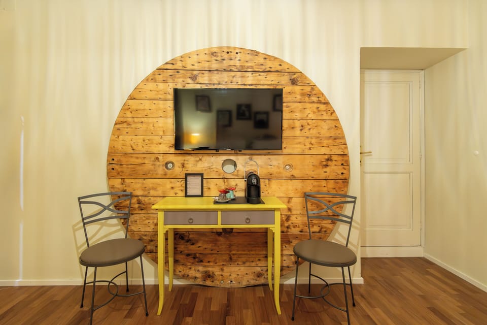 Deluxe Double or Twin Room | In-room safe, individually decorated, desk, free WiFi