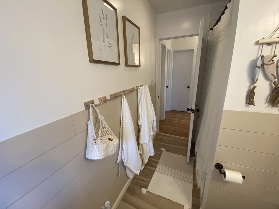 2 Complementary Robes provided for guest use during stay. 