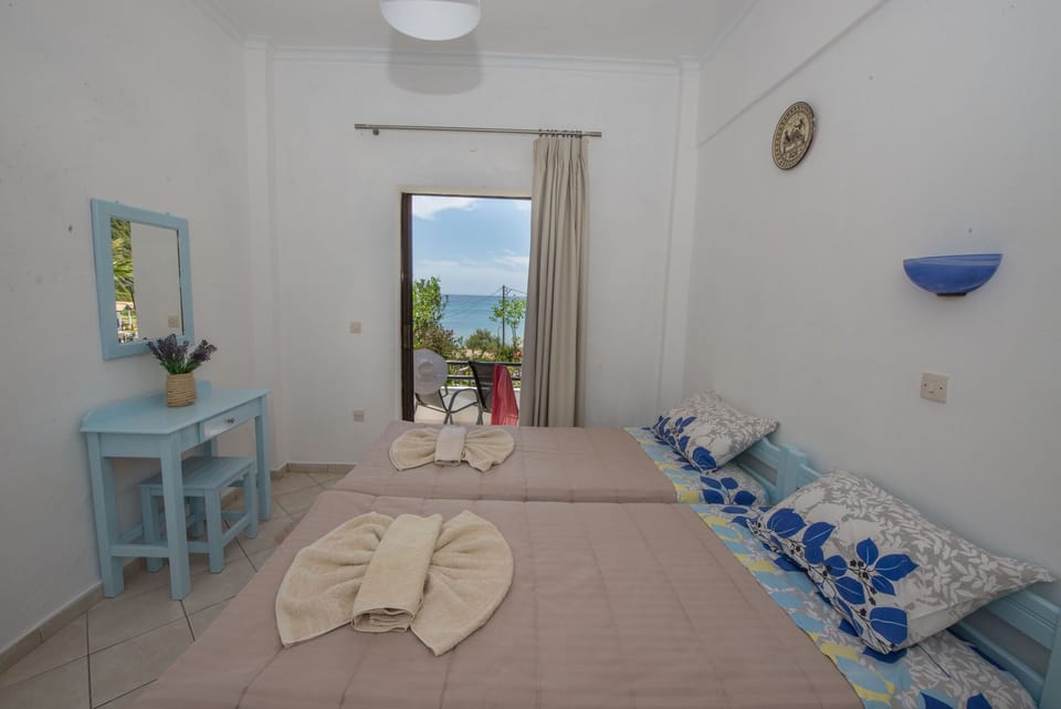 Spiros and Polyxeni Apartment 3 Afionas Bedroom