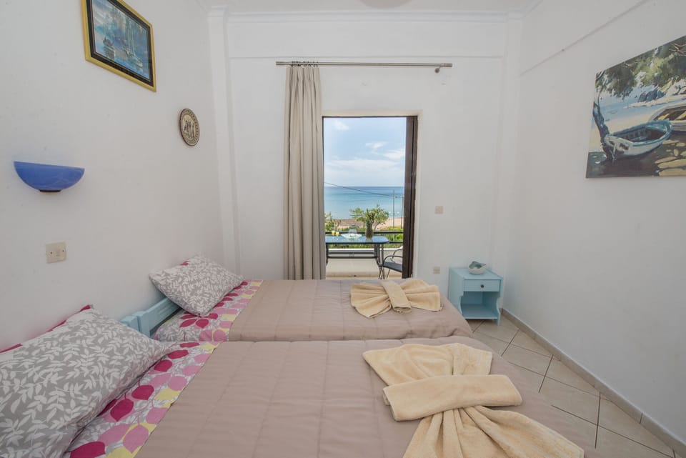Spiros and Polyxeni Apartment 3 Afionas Bedroom