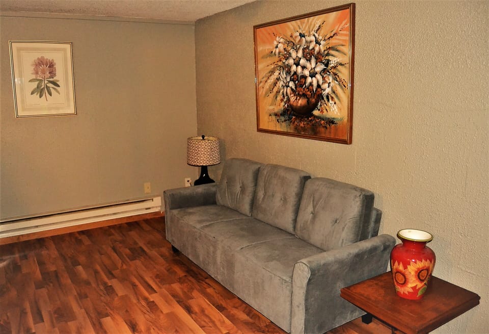 Apartment, 2 Bedrooms | Living area