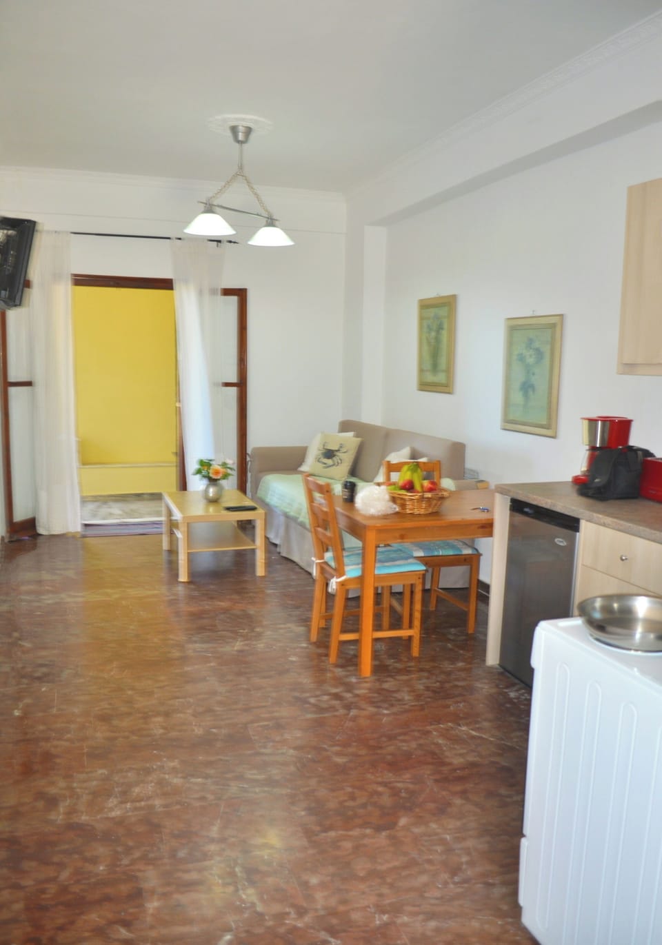 Apartment, 2 Bedrooms, Smoking, Patio | Interior