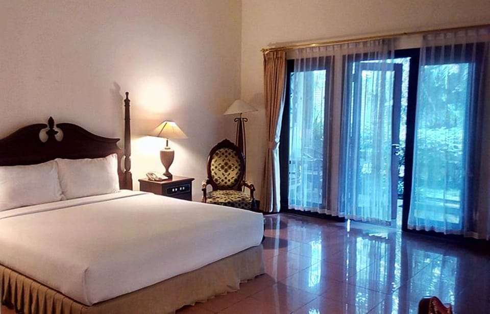 Royal Double Room | In-room safe, desk