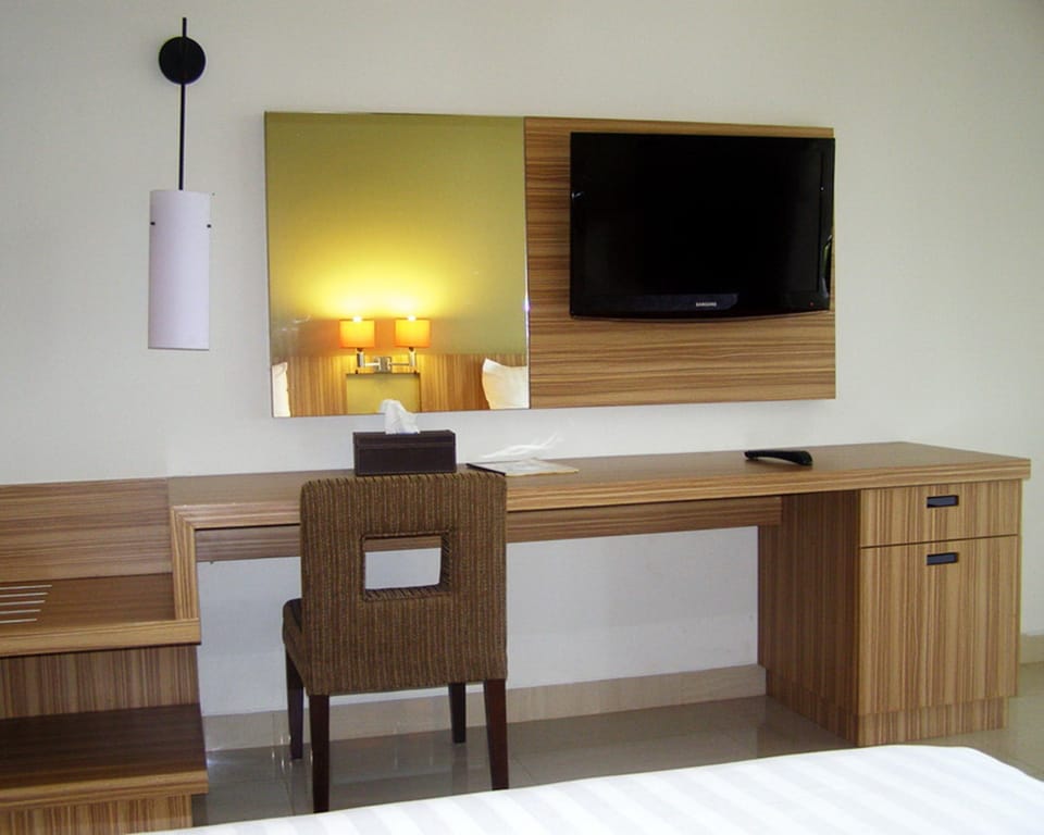 In-room safe, desk