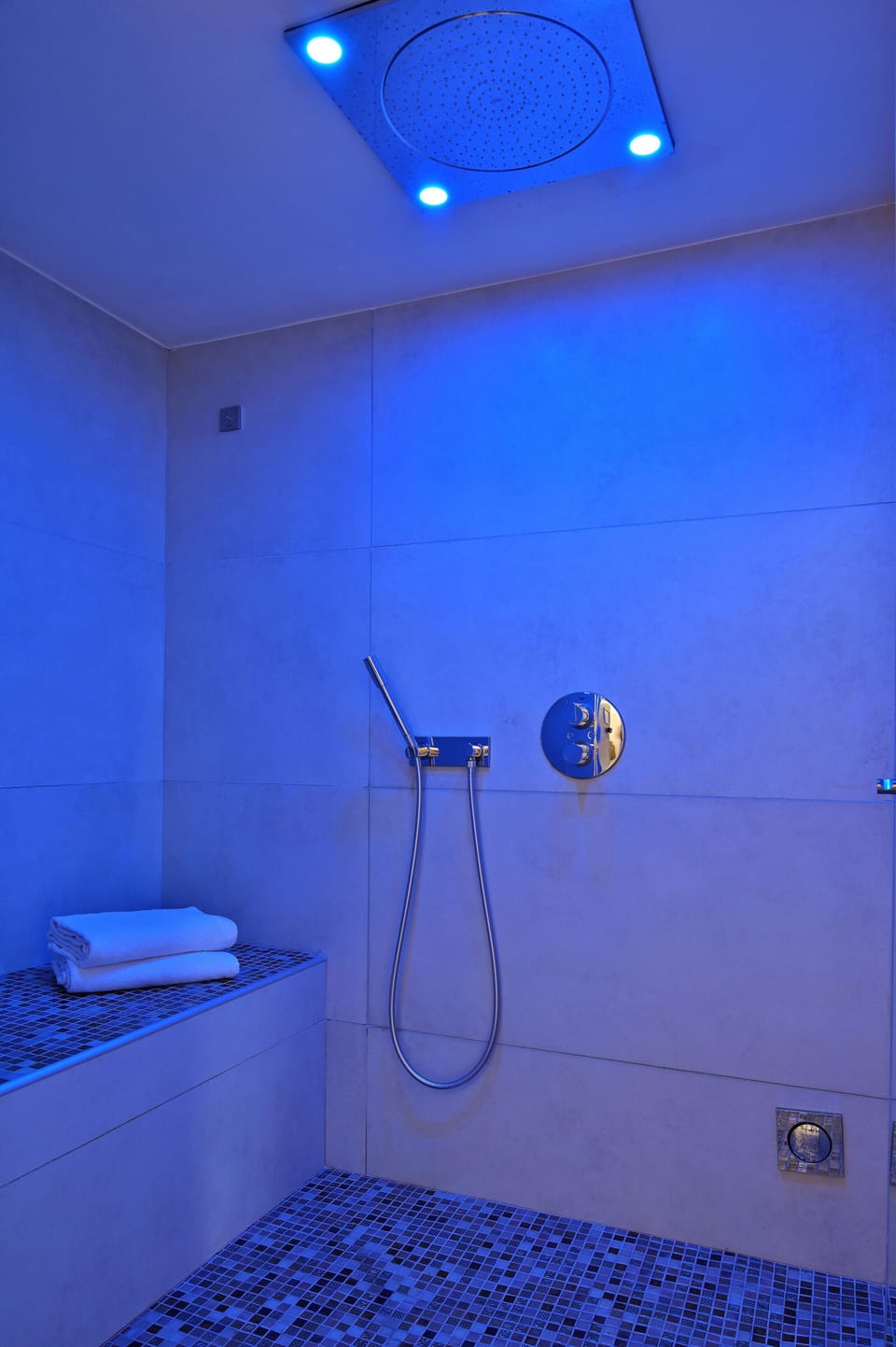 Steam room 
