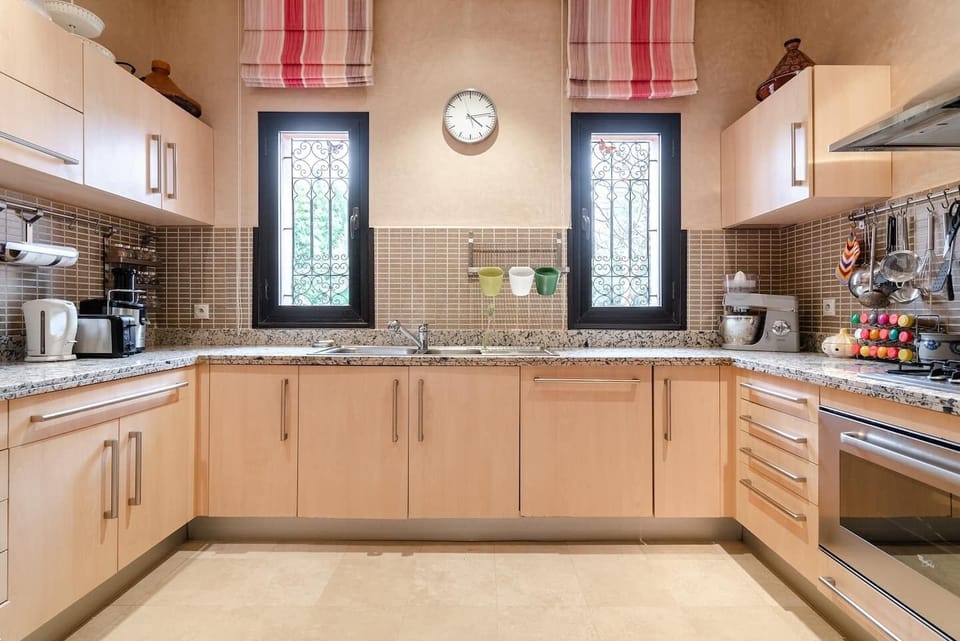 Cuisine équipée 
Fully fitted kitchen