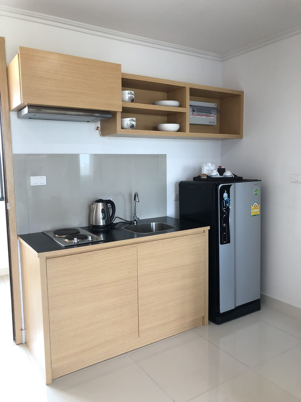 Apartment, 1 Double Bed | Private kitchenette | Paper towels