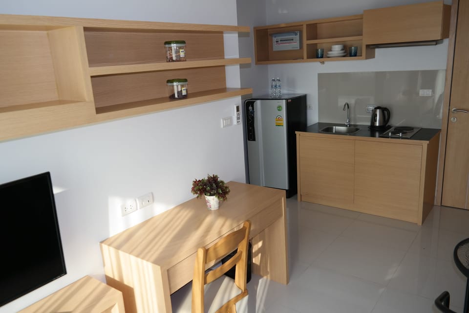Apartment, 1 Double Bed | Hypo-allergenic bedding, in-room safe, bed sheets