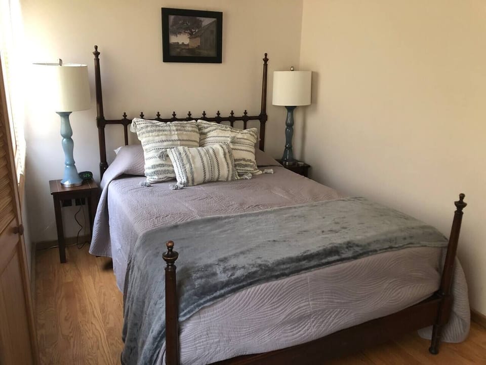 First floor bedroom w/ queen bed