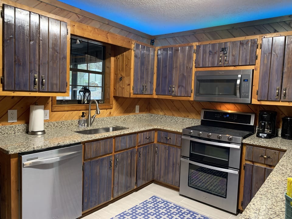 Kitchen - lots of appliances