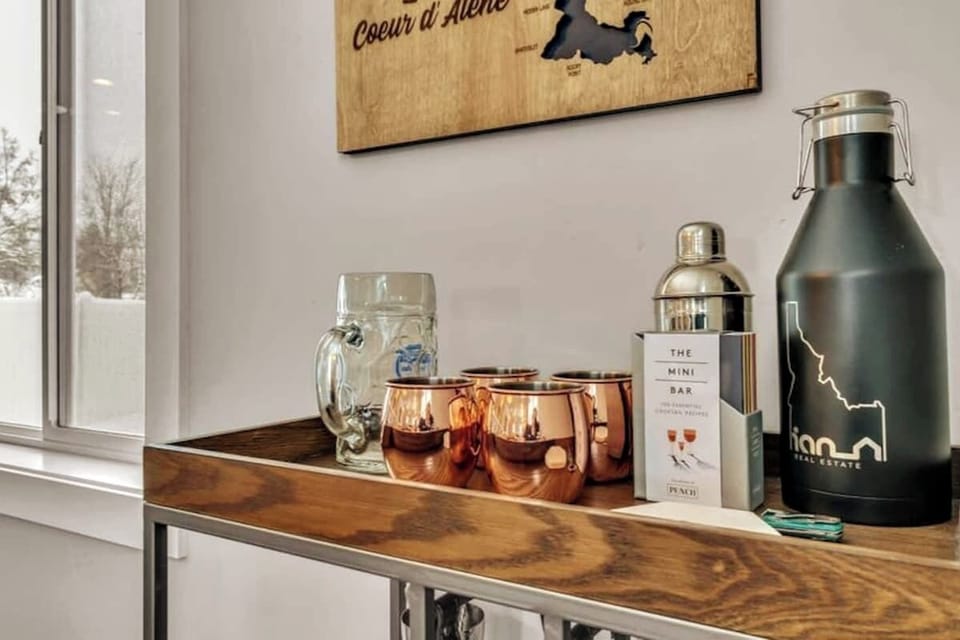 Dry Bar- Located in the dining room. 