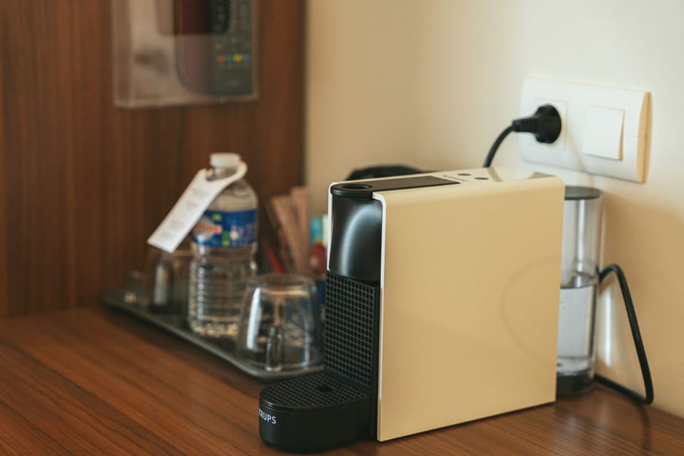 Junior Double Room | Bathroom | Rainfall showerhead, hair dryer