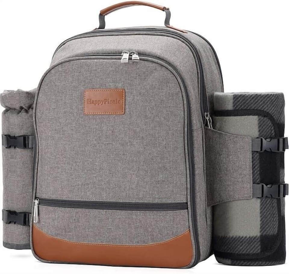 Take a trip to Millenium Park or one of Chicago's many beaches and parks and have an unforgettable picnic.