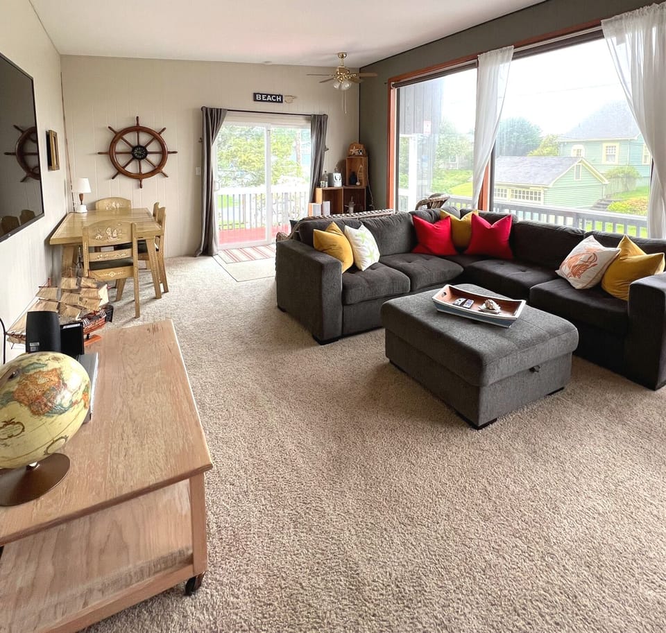 Living Room w/Deck
