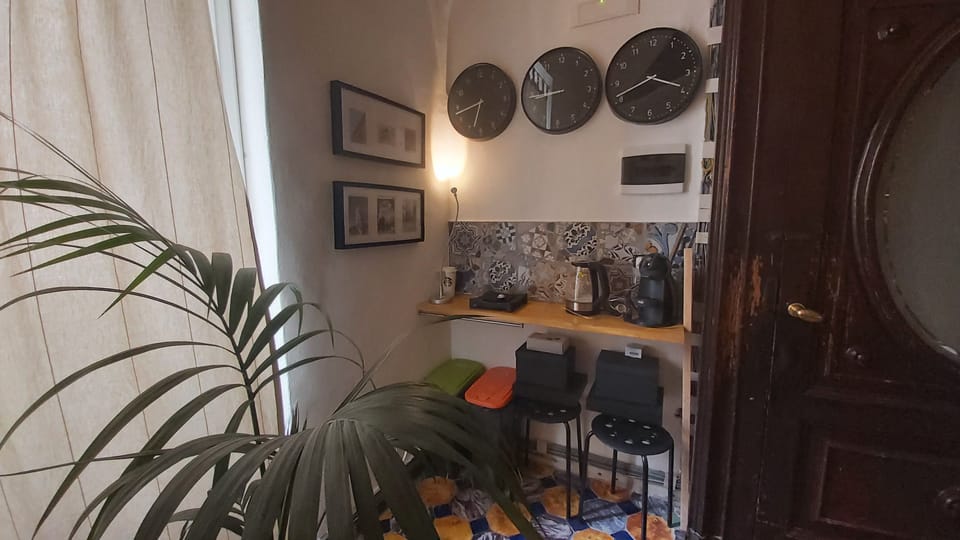 Room, 1 Bedroom, Patio, City View | Floor plan