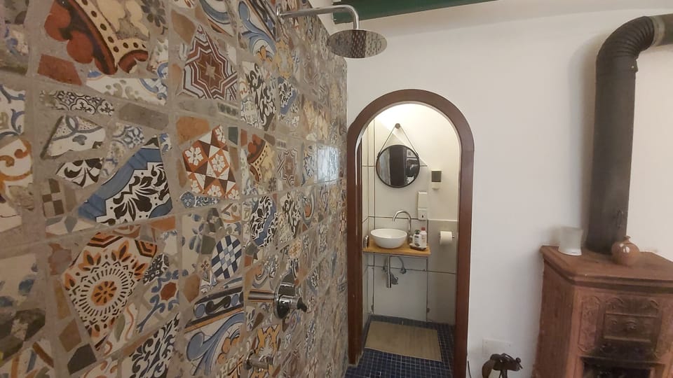 Room, 1 Bedroom, Patio, City View | Bathroom shower