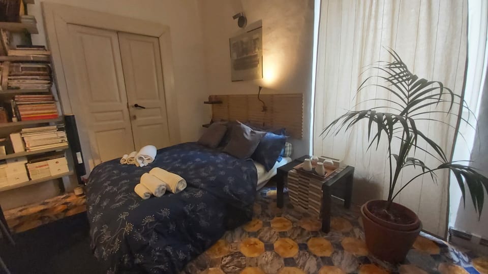 Room, 1 Bedroom, Patio, City View | 1 bedroom