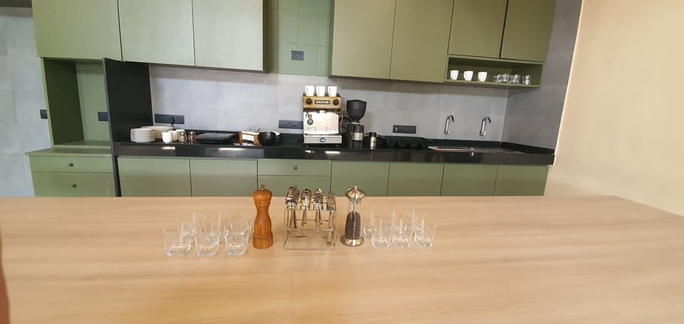 Basic Shared Dormitory | Shared kitchen facilities | Electric kettle