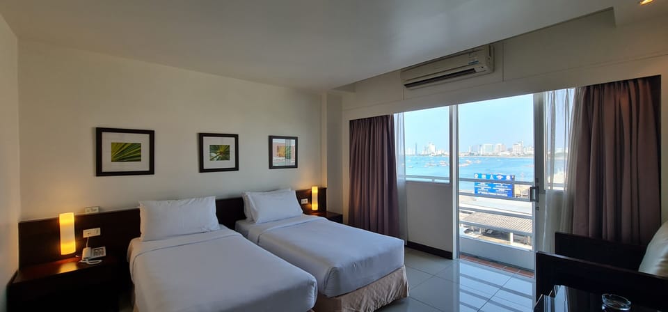 Superior Sea view Twin room | Minibar, free WiFi, bed sheets