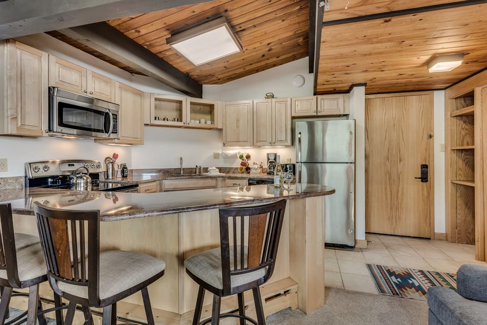Kitchen with counter seating