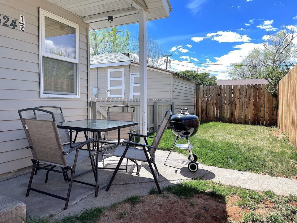 Outdoor Area with seating to enjoy meals al fresco