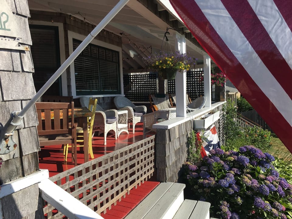 Front porch seating and observation area