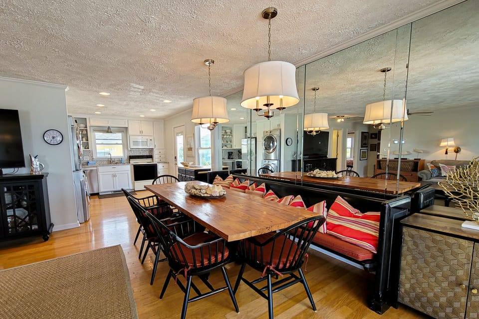 Dining Room - 17