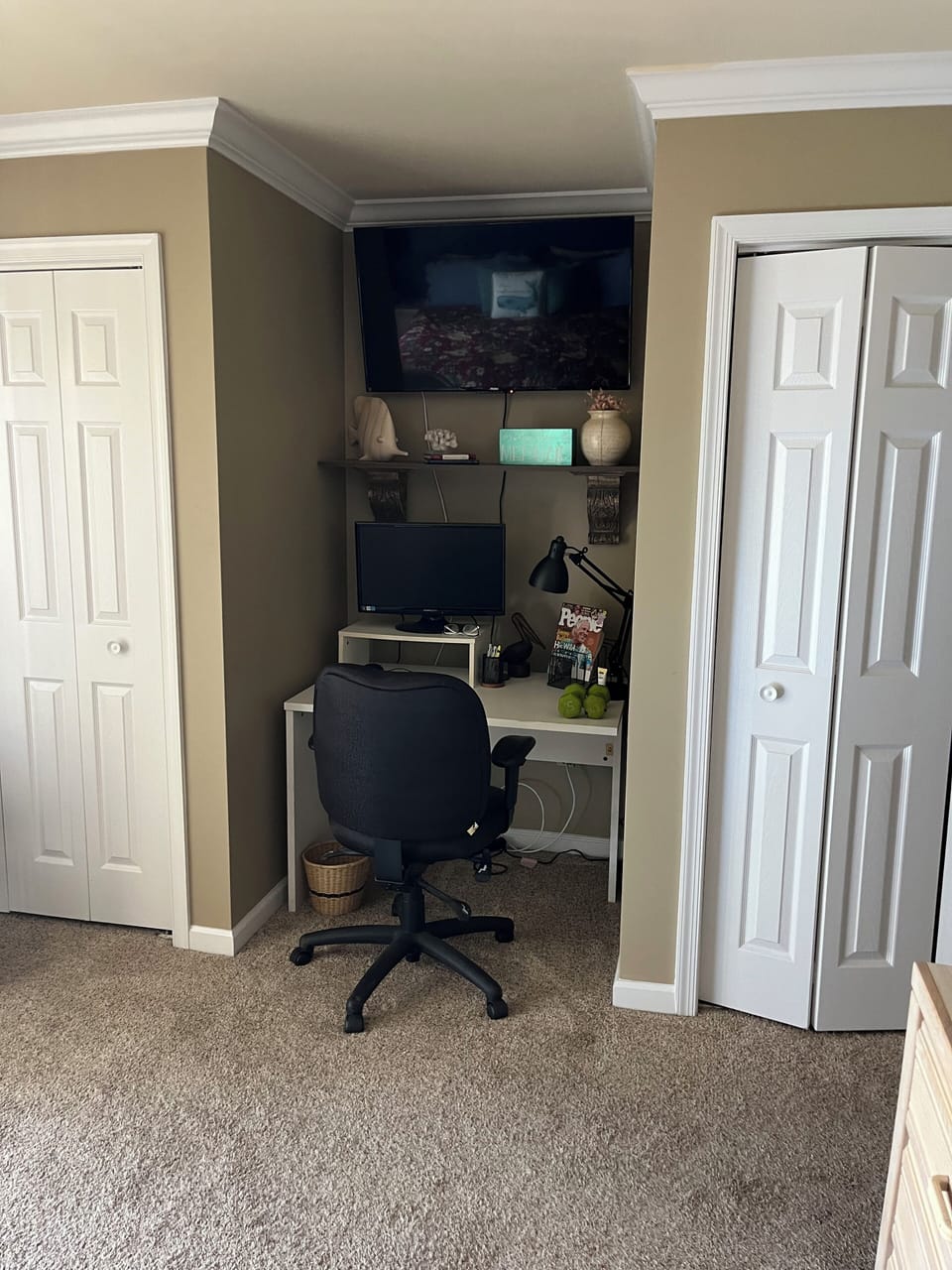 Work area main bedroom
