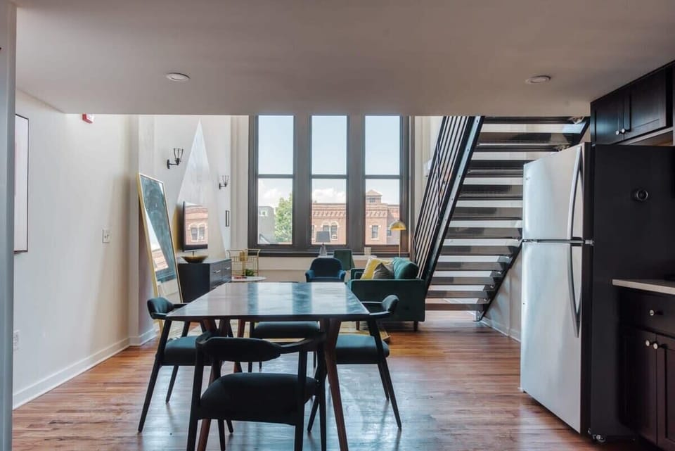 Dining area for 4