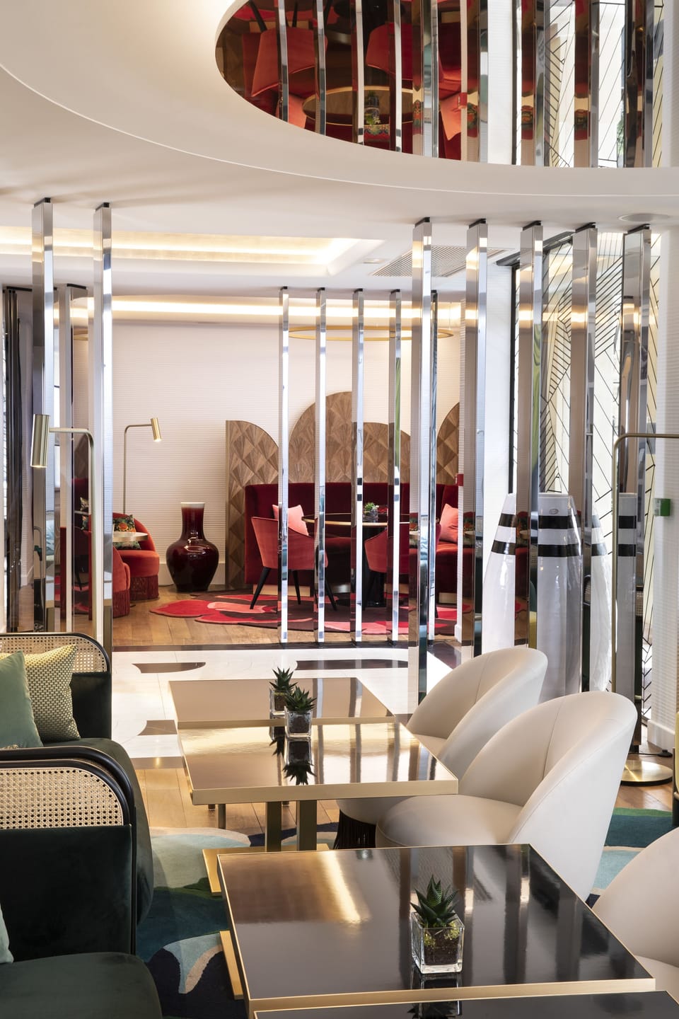 Lobby lounge