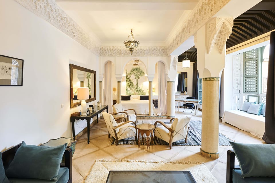 Executive Suite | Egyptian cotton sheets, premium bedding, pillowtop beds, in-room safe