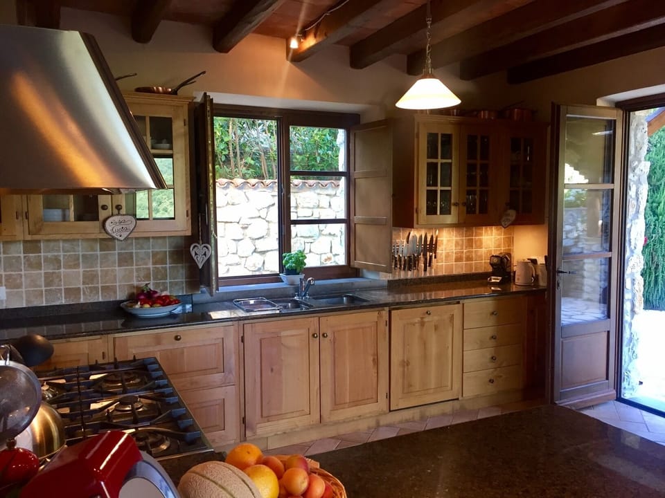 Luxury fully equipped kitchen