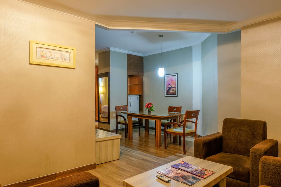 Phinisi Suite Room | Premium bedding, minibar, in-room safe, desk