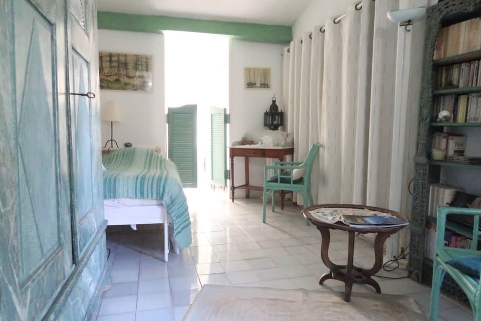 https://www.provence-holidays.com/
