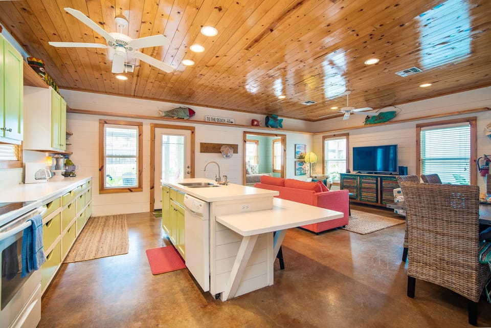 Fully equipped kitchen for meals, snacks, and everything in between